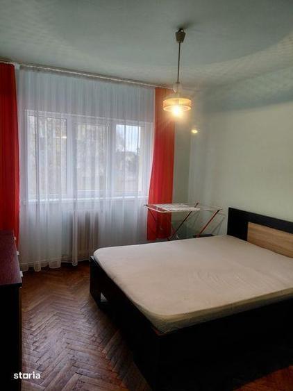 Apartament cu 4 camere decomandat în Central