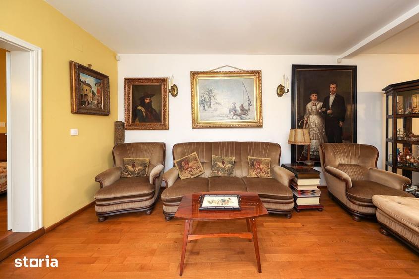 Casă cu 8 camere cu Teren 164 Mp în Bartolomeu