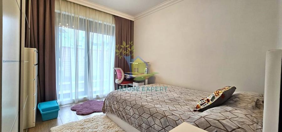 Apartament cu 5 camere decomandat, mobilat în Aviației