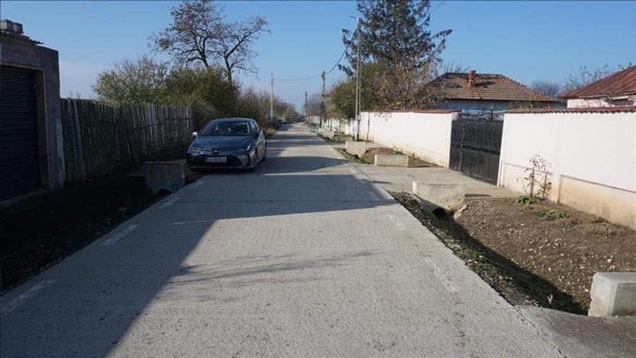 Casă individuală cu 4 camere cu Teren 2066 Mp în Ghindeni