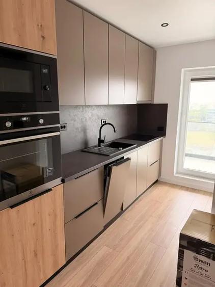 Penthouse cu 3 camere decomandat, mobilat în Berceni