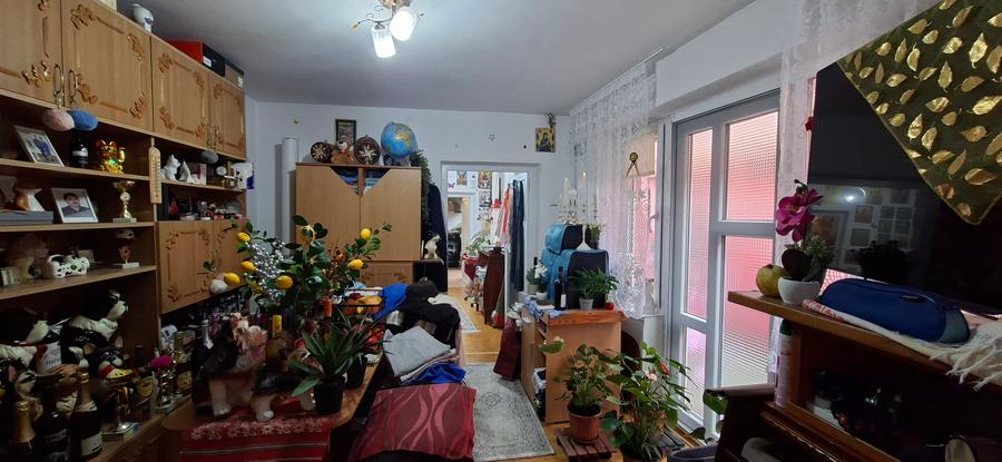 Casă individuală cu 6 camere cu Canalizare în Port