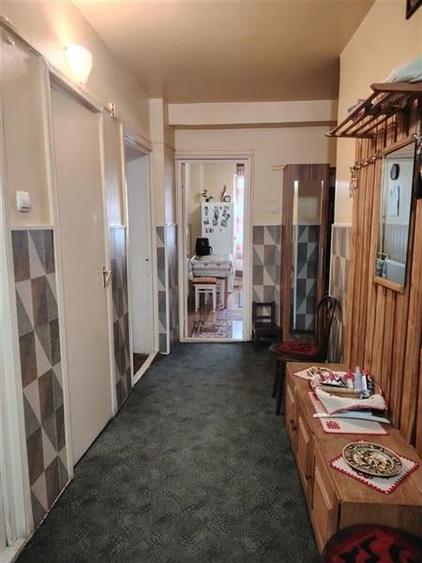 Apartament cu 4 camere decomandat, mobilat în Vest