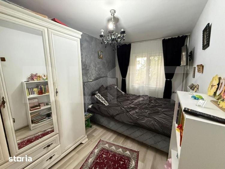 Apartament cu 3 camere semidecomandat în Vest