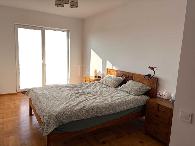 Apartament cu 2 camere semidecomandat, mobilat în Bulgaria