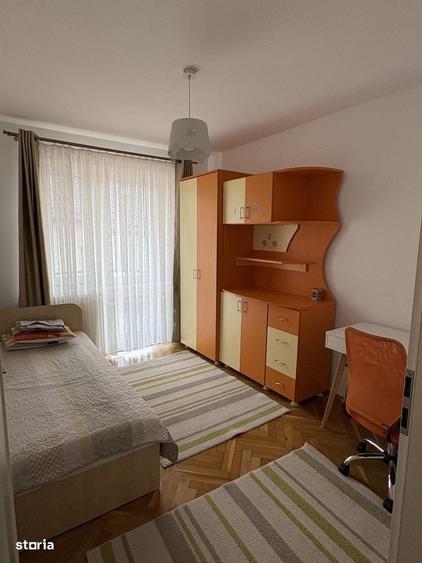Apartament cu 4 camere în Stana