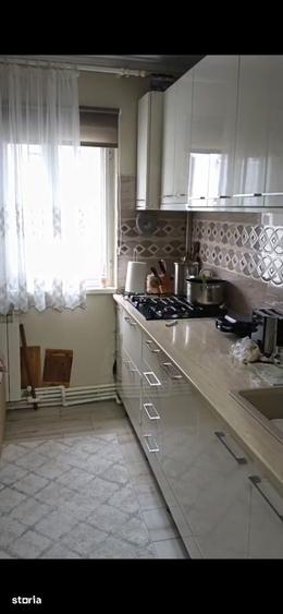 Navodari- zona Sud, 2 cam, mobilat,utilat, centrala gaze, etaj 3/4 - 5
