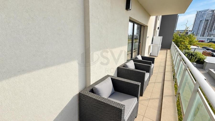 Apartament cu 3 camere semidecomandat în Barbu Văcărescu