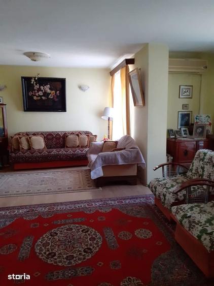 Casă cu 5 camere cu Teren 1243 Mp în Slobozia Nouă