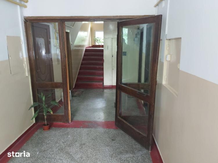 Apartament cu 4 camere semidecomandat în Țiglina 3