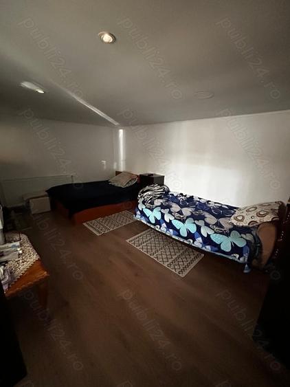 Casă cu 4 camere cu Teren 1070 Mp în Poiana