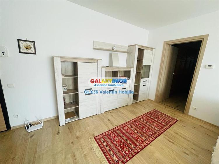 Apartament cu 3 camere semidecomandat, mobilat în Băneasa