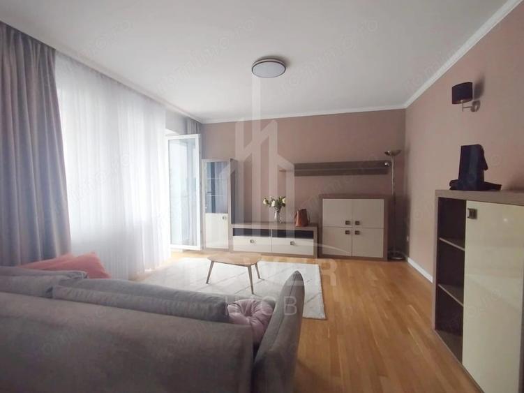 Apartament cu 3 camere decomandat în Central