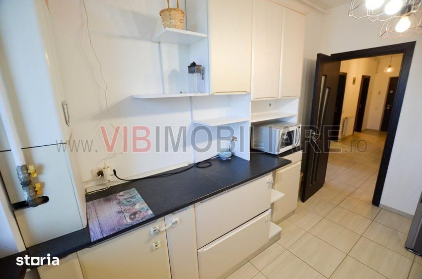 Apartament cu 3 camere decomandat, mobilat în Titan