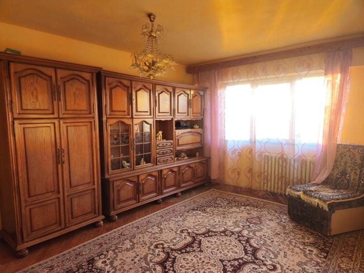 Apartament cu 2 camere decomandat în Petru Rareș