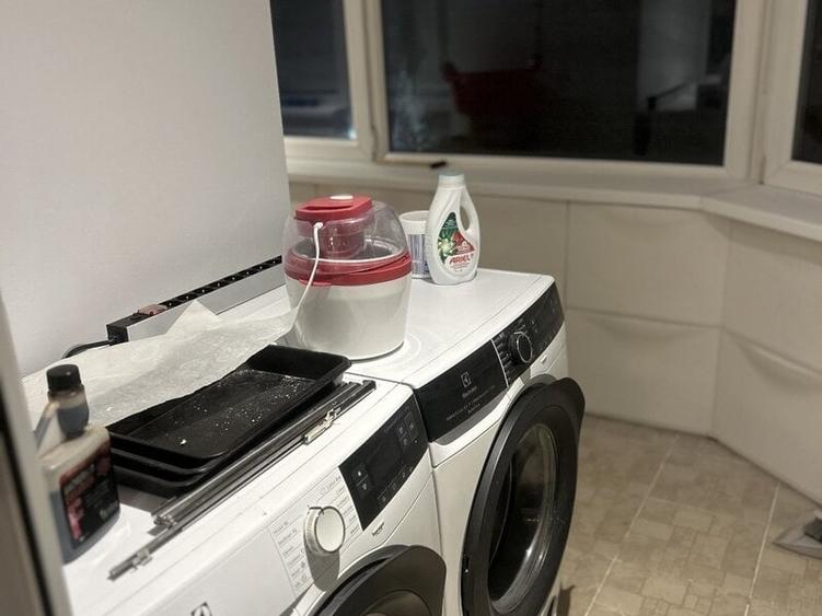 Apartament cu 3 camere decomandat în 1 Mai