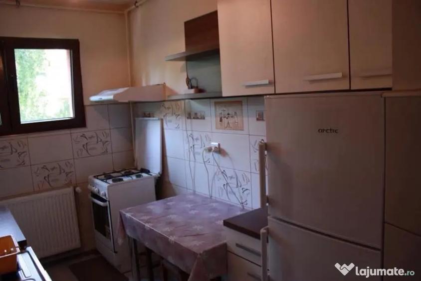 Apartament cu 2 camere semidecomandat în Astra