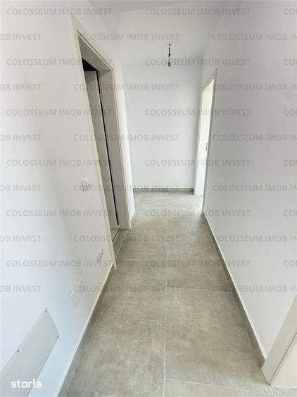 Apartament cu 3 camere decomandat în Tractorul