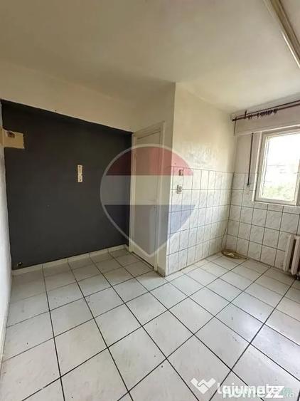 Apartament cu 3 camere decomandat în Rogerius