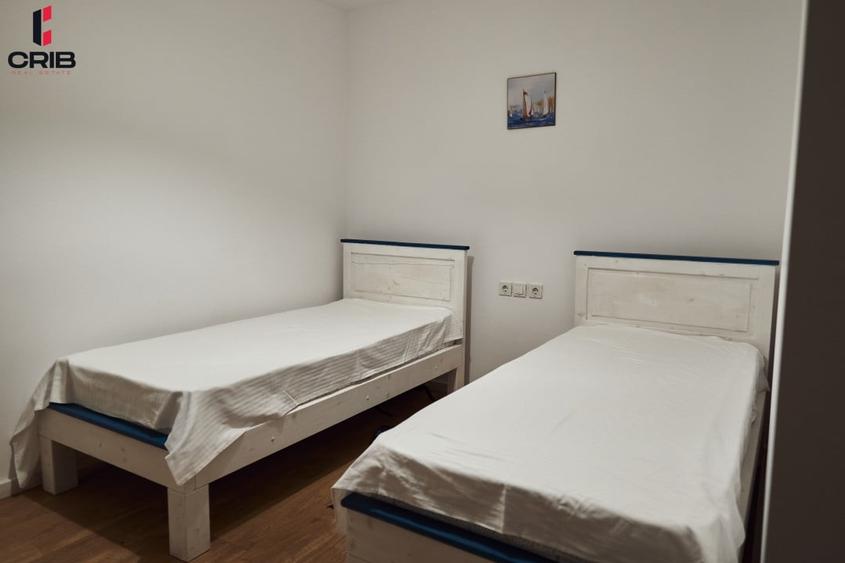 Casă individuală cu 11 camere cu Piscina în Maliuc