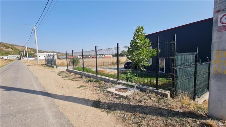 Spațiu industrial, de 344 mp, în Podari