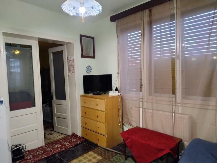 Casă cu 3 camere în Central