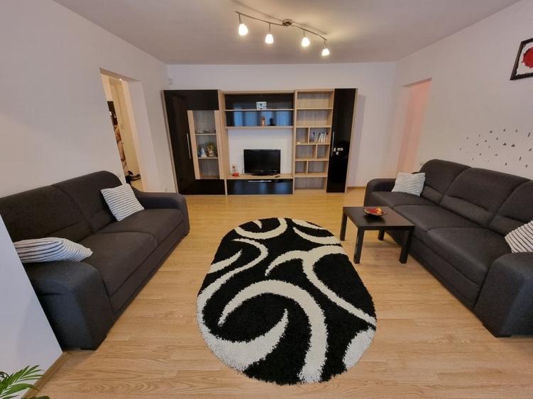 Apartament cu 3 camere decomandat, mobilat în Lujerului