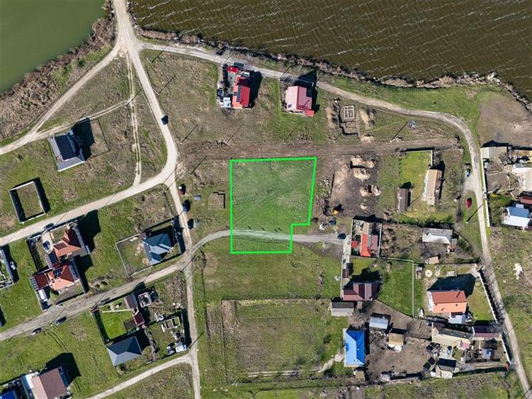 Teren Intravilan 2380 mp Langa Lac, Corbu - 24