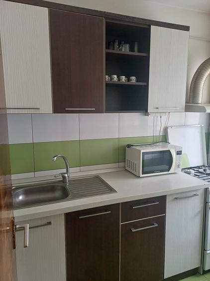 Inchiriez garsoniera mobilata si utilata Brazda etajul 1 - 3