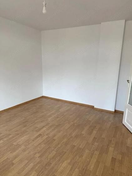 Central - Inchiriere casa 2 camere - Str. Revolutiei - 8