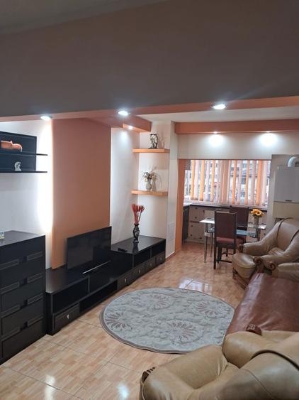 Inchiriez apartament 2 camere, Bd. Independentei, langa Finante. - 4