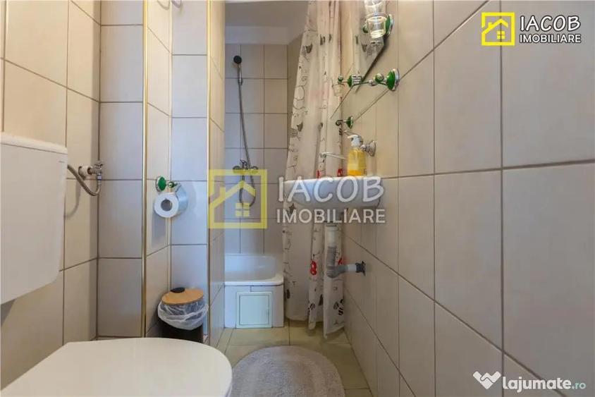 Vila/Pensiune D P E M cu multiple functionalitati: locuit, H - 7