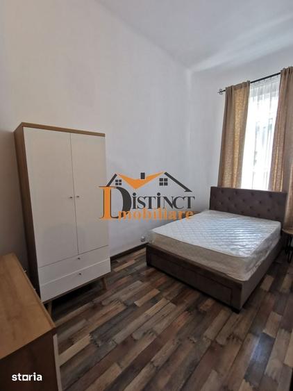Apartament cu 3 camere decomandat în 15 Noiembrie