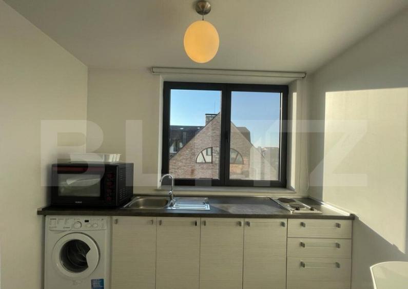 Garsoniera tip studio, 30 mp,imobil nou, zona strazii G.V.Bi - 8