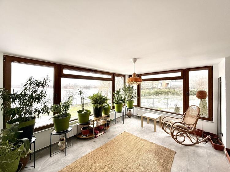 Doua etaje in vila pe malul lacului Grivita birouri rezidential - 9