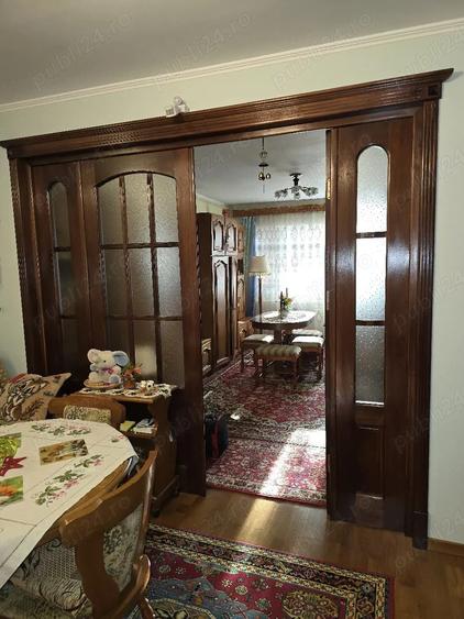 Ap. 3 camere, decomandate, etaj 1, bloc caramida, aproape de centru - 2