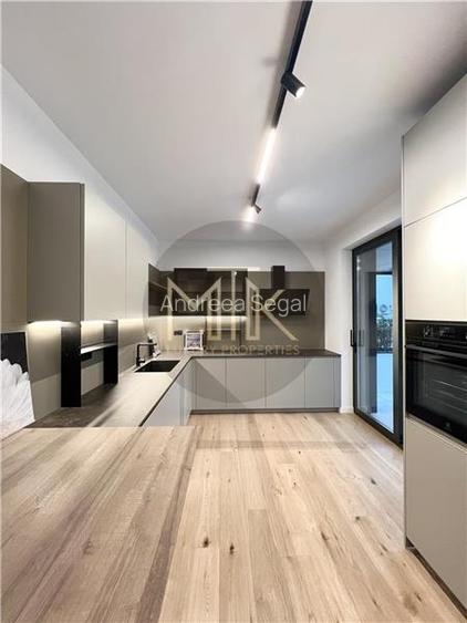 Vila lux 6 camere I Pipera I 3 Locuri de parcare I Piscina