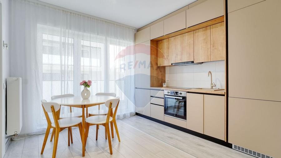 Apartament cu 2 camere de închiriat în zona Tractorul - 1