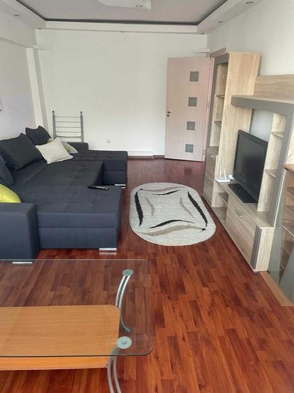 Inchiriez apartament cu 2 camere - 1