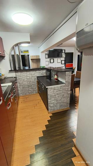 Apartament 3 camere de vanzare - 6