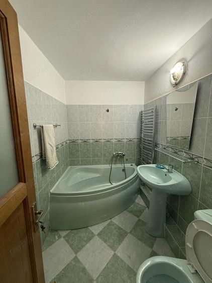 Vand apartament cu 2 camere decomandat + garaj - 1