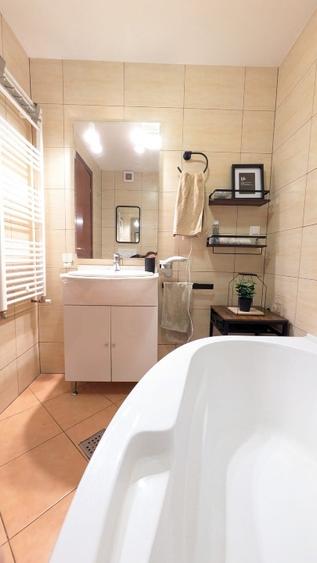 Apartament generos de 2 camere-Sinaia, zona Izvor - 11