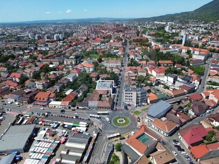 BLOC NOU- Centrul Vechi - apartament cu parcare - 2