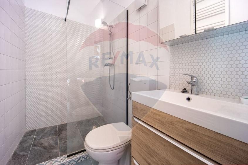 Casă cu două corpuri, teren 835 mp, str. I.L. Caragiale, Râșnov - 14