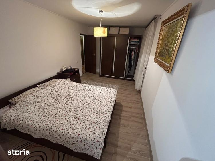 Casă cu 5 camere cu Teren 950 Mp în Adunații-Copăceni