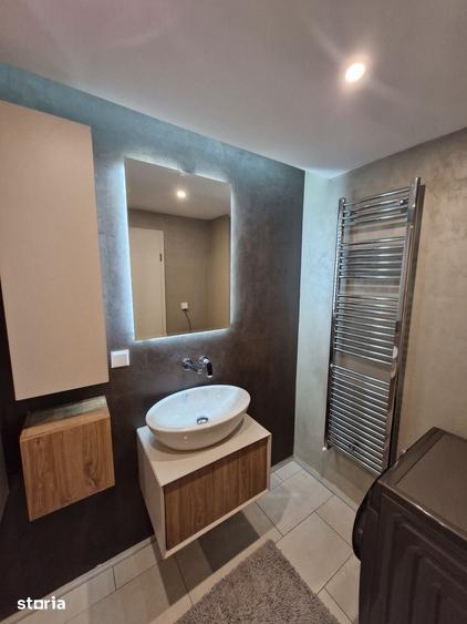 Apartament cu 3 camere în Tractorul