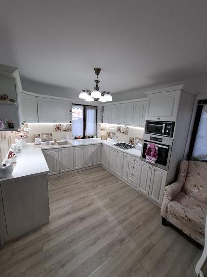 READY TO MOVE!!!Vila spatioasa complet mobilata la 2 km de Baile Felix - 7