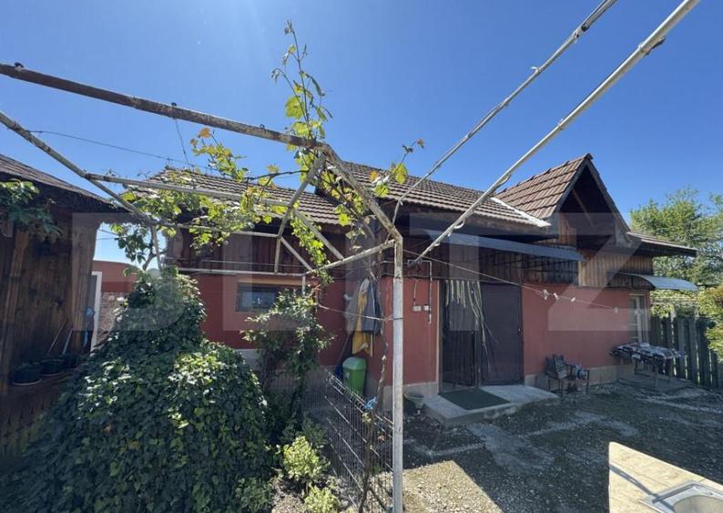 Casa plan parter cu 4 camere, 160 mp si 13000 mp teren, zona - 25