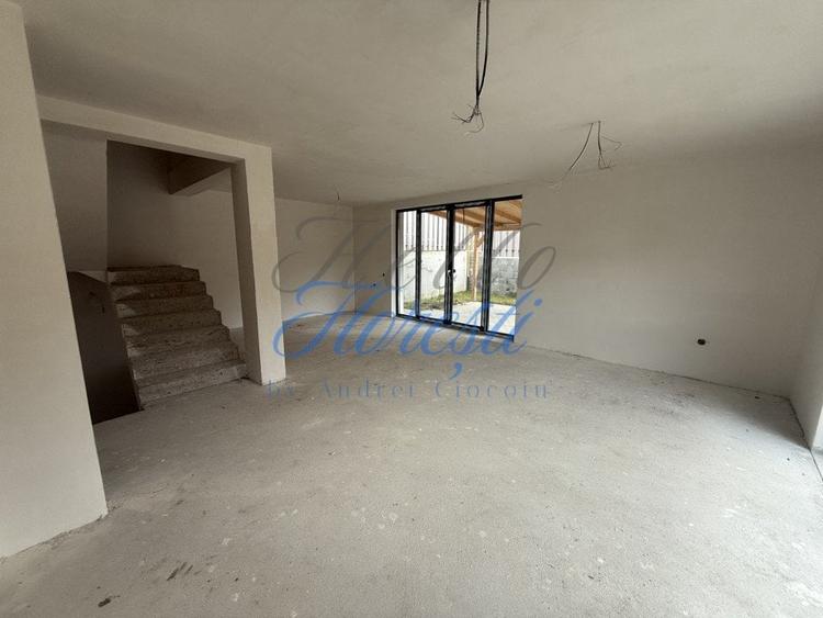 Duplex 135 mp - teren 200 mp - zona Tauti - Floresti - 4