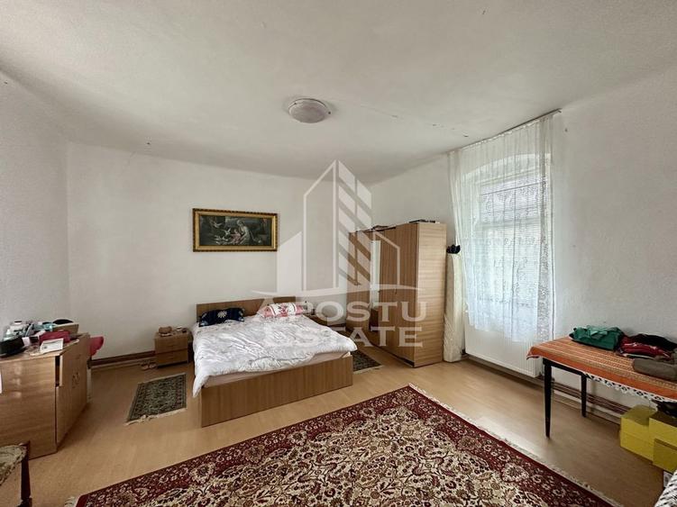 Casa cu anexa si teren 1457 in localitatea Carani - 2